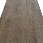 พื้นม้วนนุ่มรับแรงกระแทก